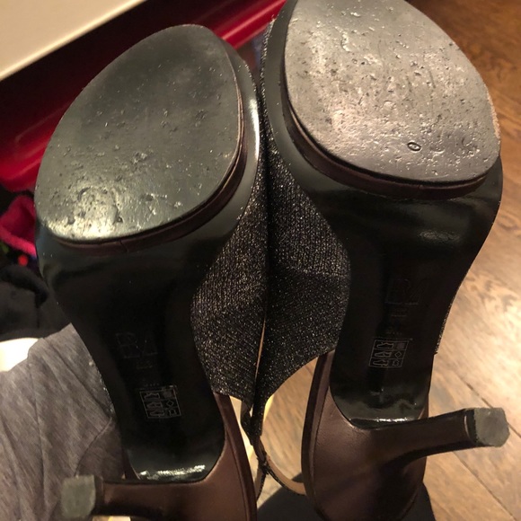 Size 9 Sparkle/ Glitter Silver Pelle Mode Heels - Picture 7 of 9